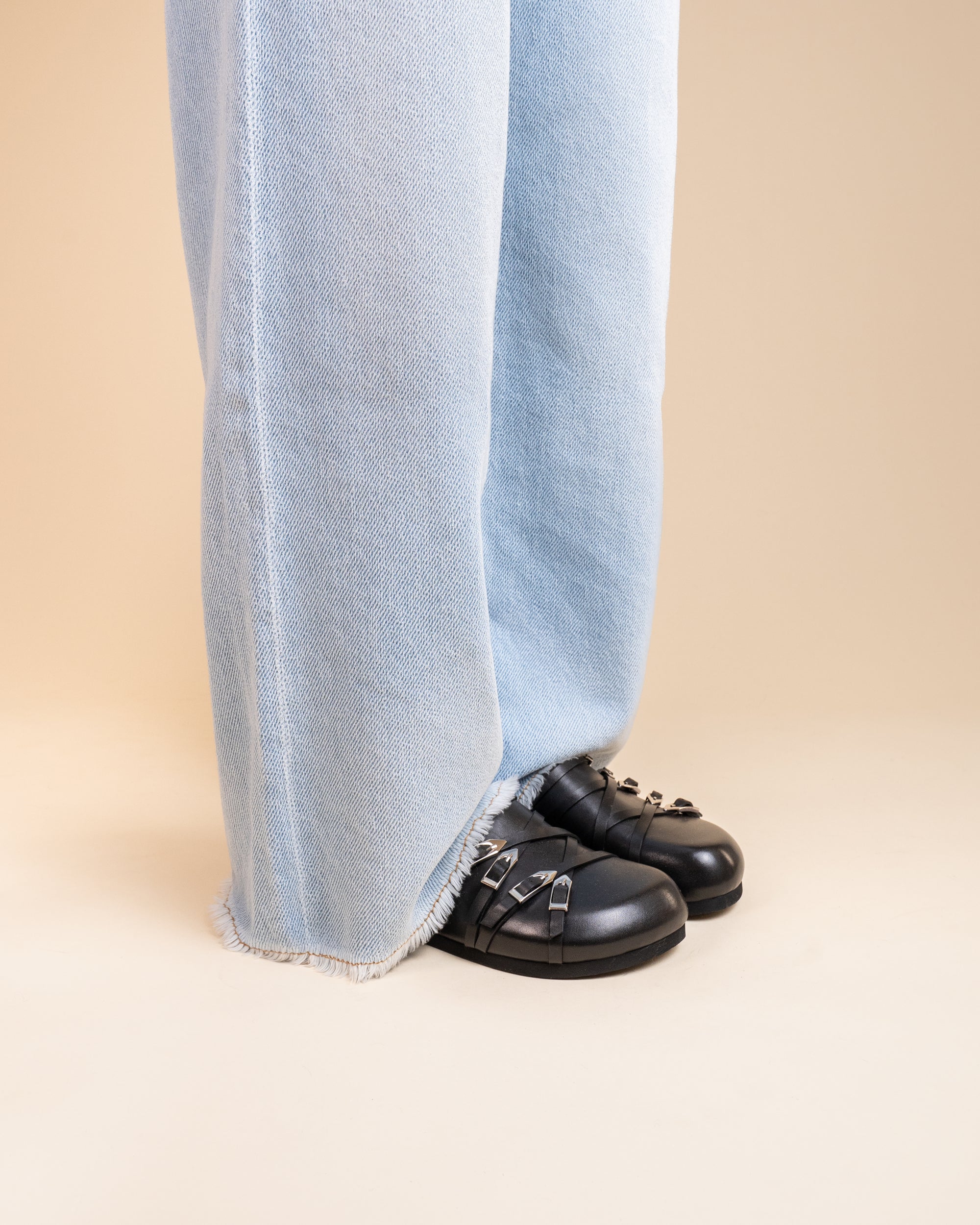 Mules sabots à brides et boucles en cuir noir Toledo Black