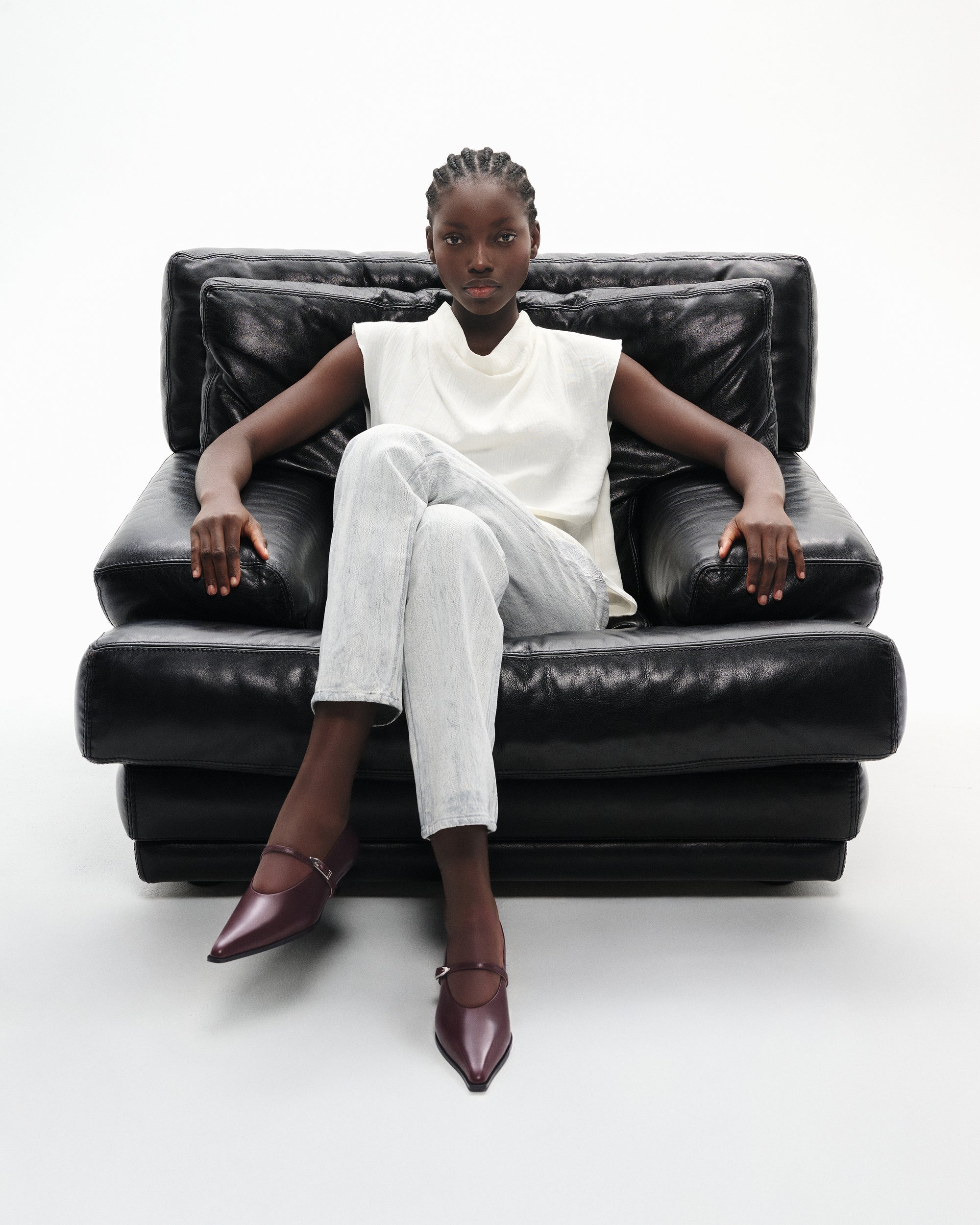 Escarpin à bout pointu et petit talon bobine en cuir burgundy Renzo Burgundy