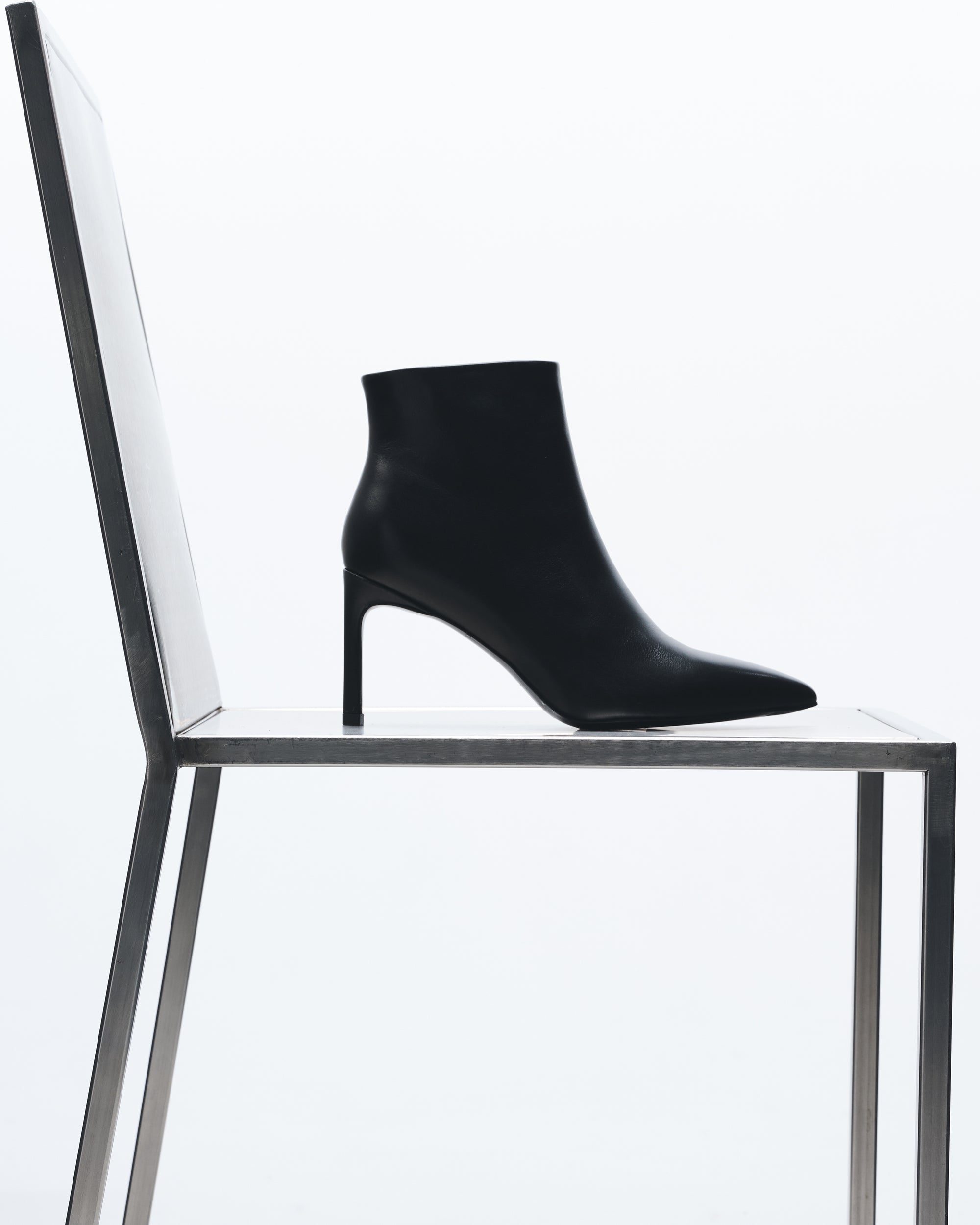 Bottines à talon et bout pointu Noura Black Calf