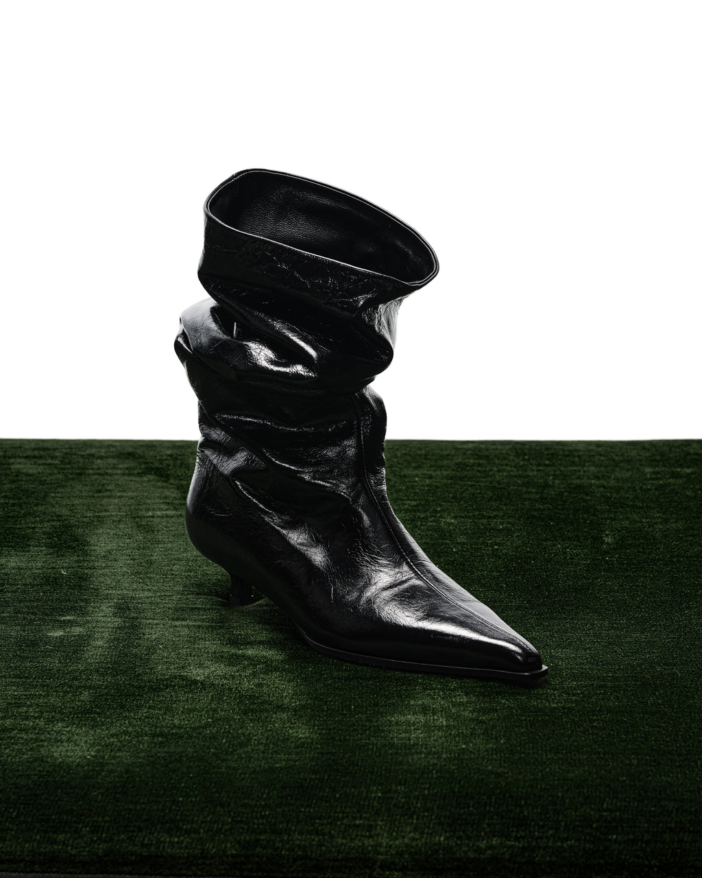 BOTTES A PETIT TALON ET BOUT POINTU VIVIENNE CRINKLED