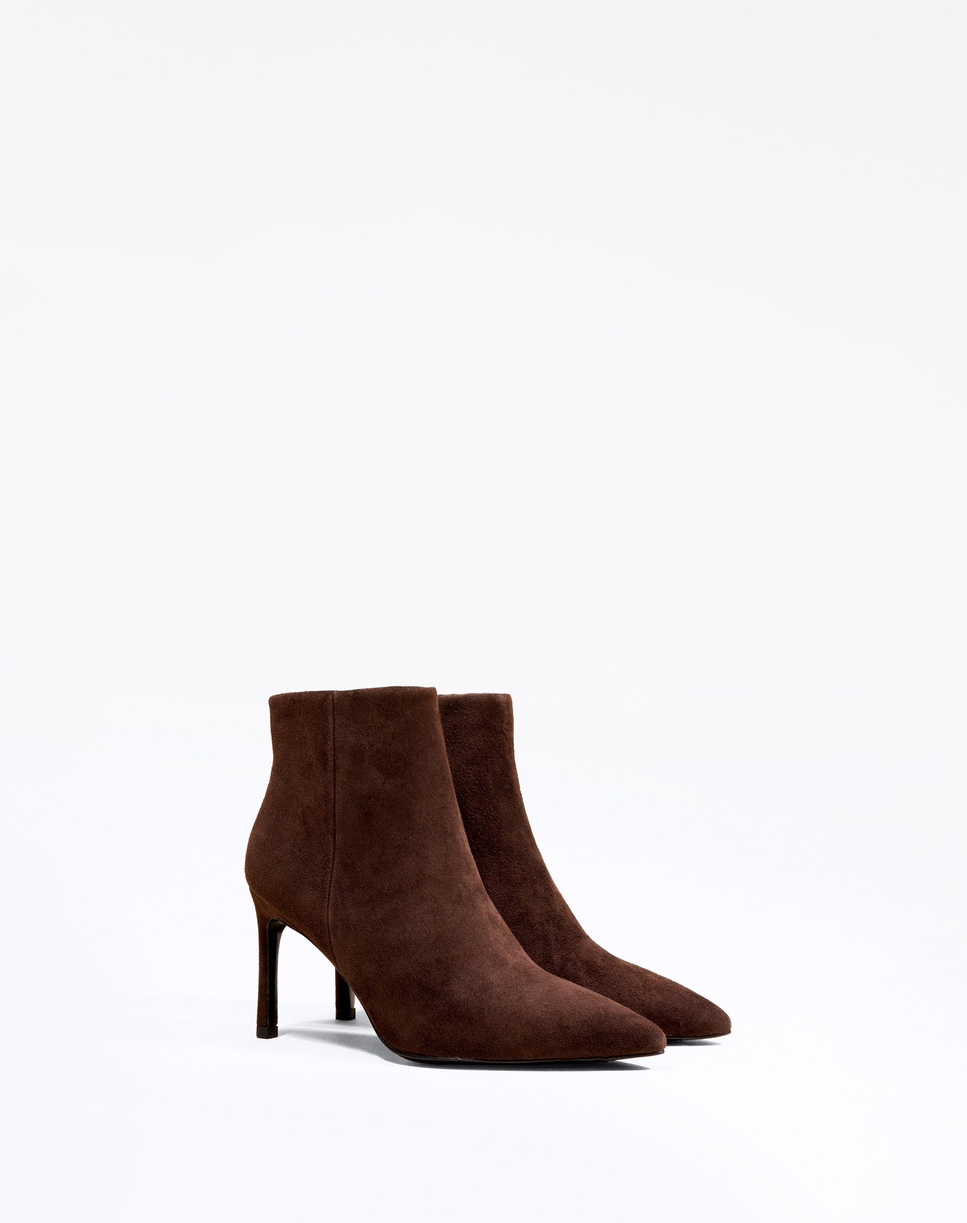 Bottines à talon et bout pointu Noura Chocolate Suede