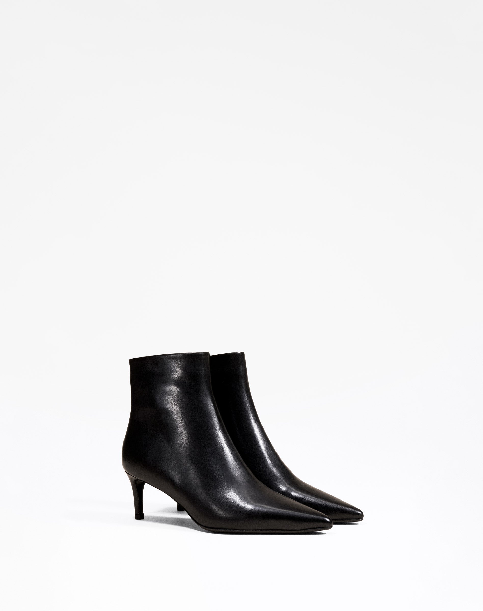 Bottines à talon et bout pointu Noura Low Black Calf