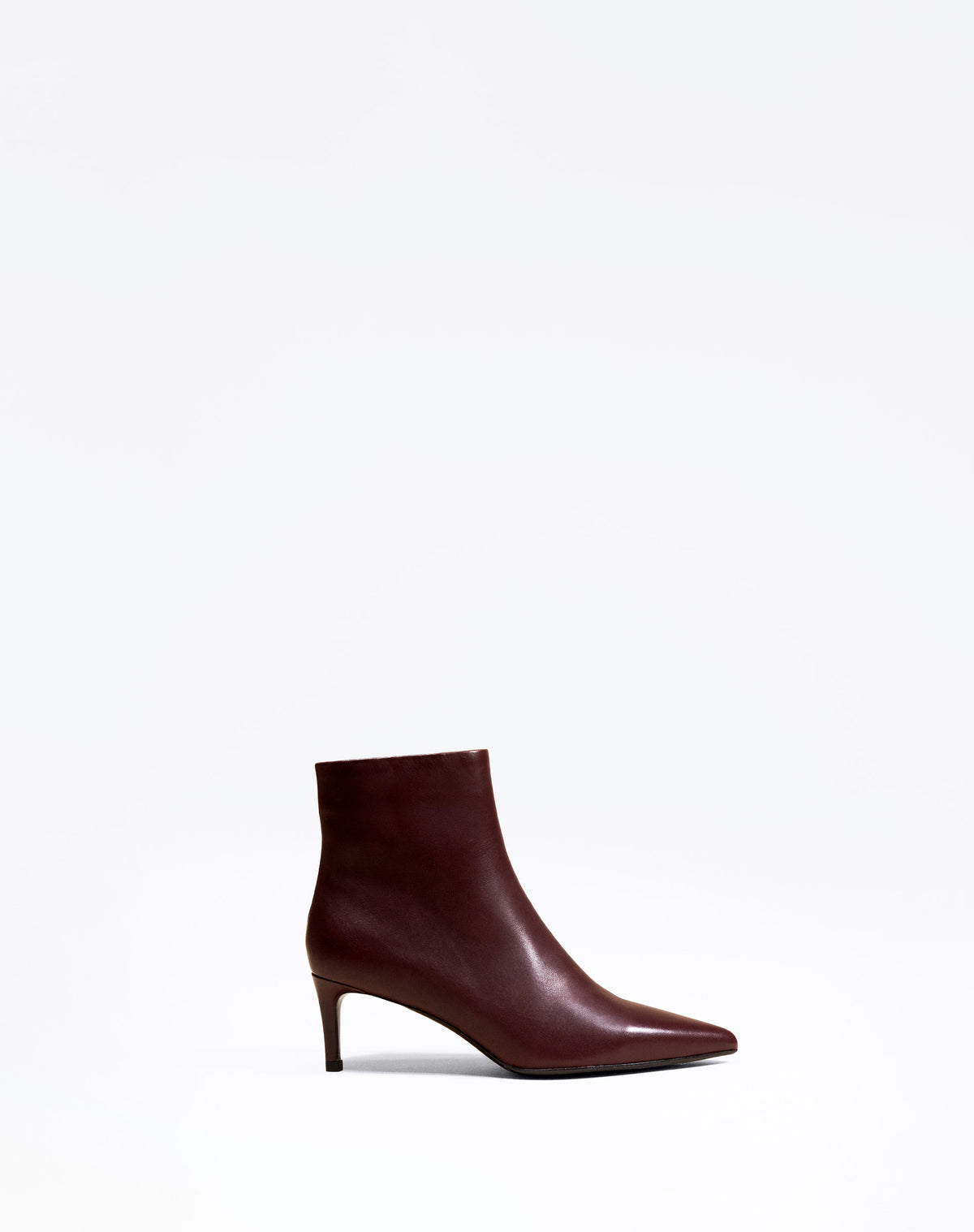 Noura Low Burgundy pointed-toe ankle boots