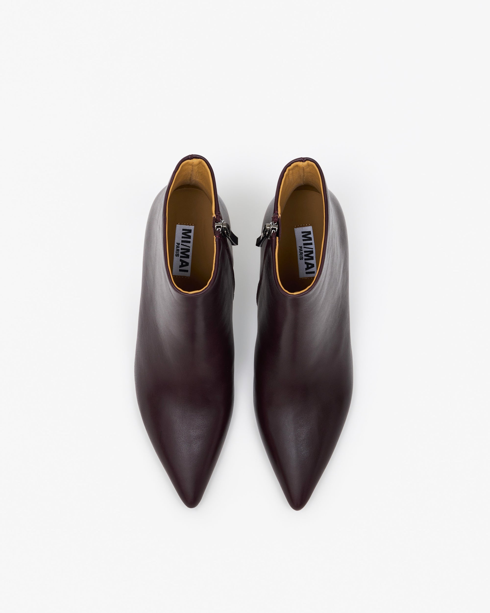 Bottines en cuir bordeaux à talon et bout pointu Noura Burgundy Calf