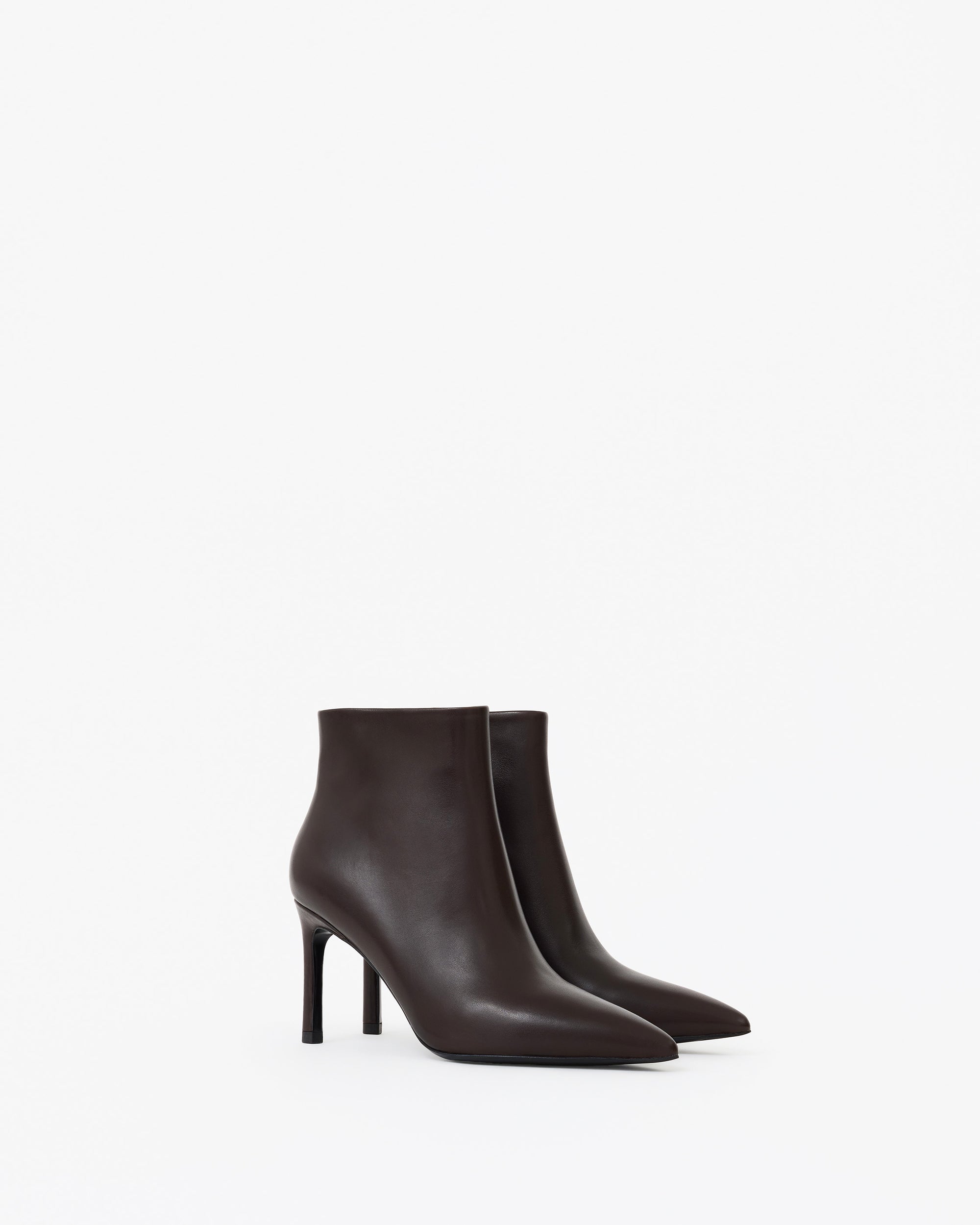 Bottines en cuir chocolat à talon et bout pointu Noura Chocolate Calf