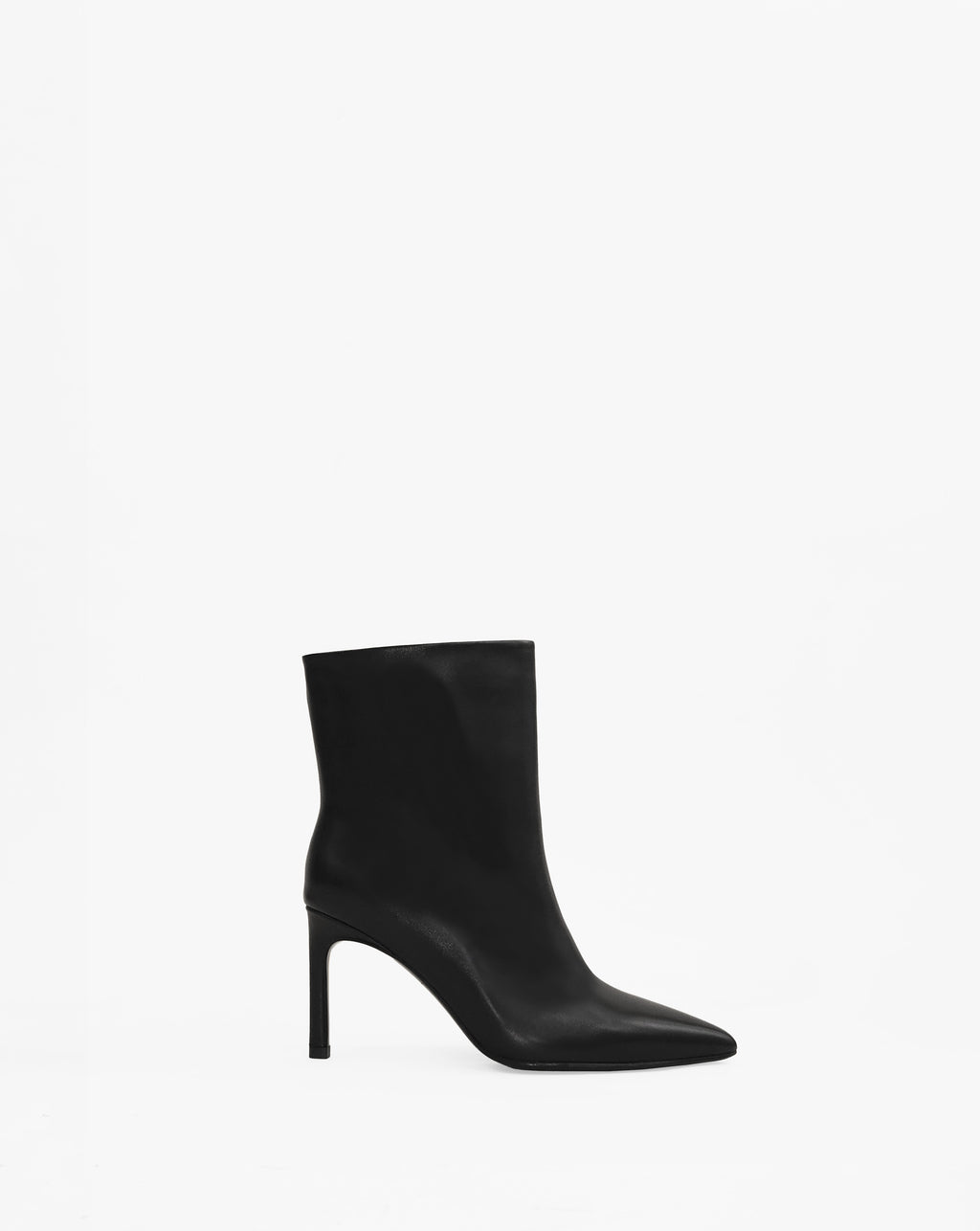 Bottines en cuir noir à talon et bout pointu Osval Black