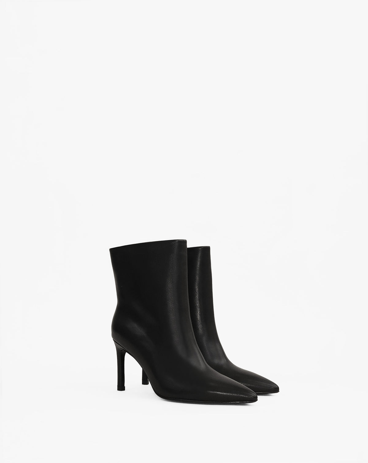 Bottines en cuir noir à talon et bout pointu Osval Black