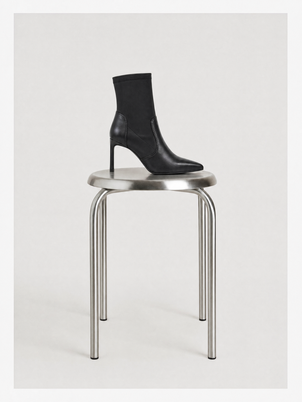 Bottines en cuir stretch noir à talon et bout pointu Ophelia Black Calf