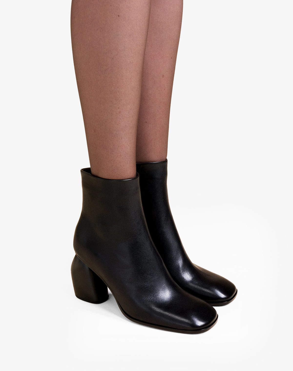 BOTTINES NOIRES A BOUT CARRE ET TALON HAUT RAMS BLACK