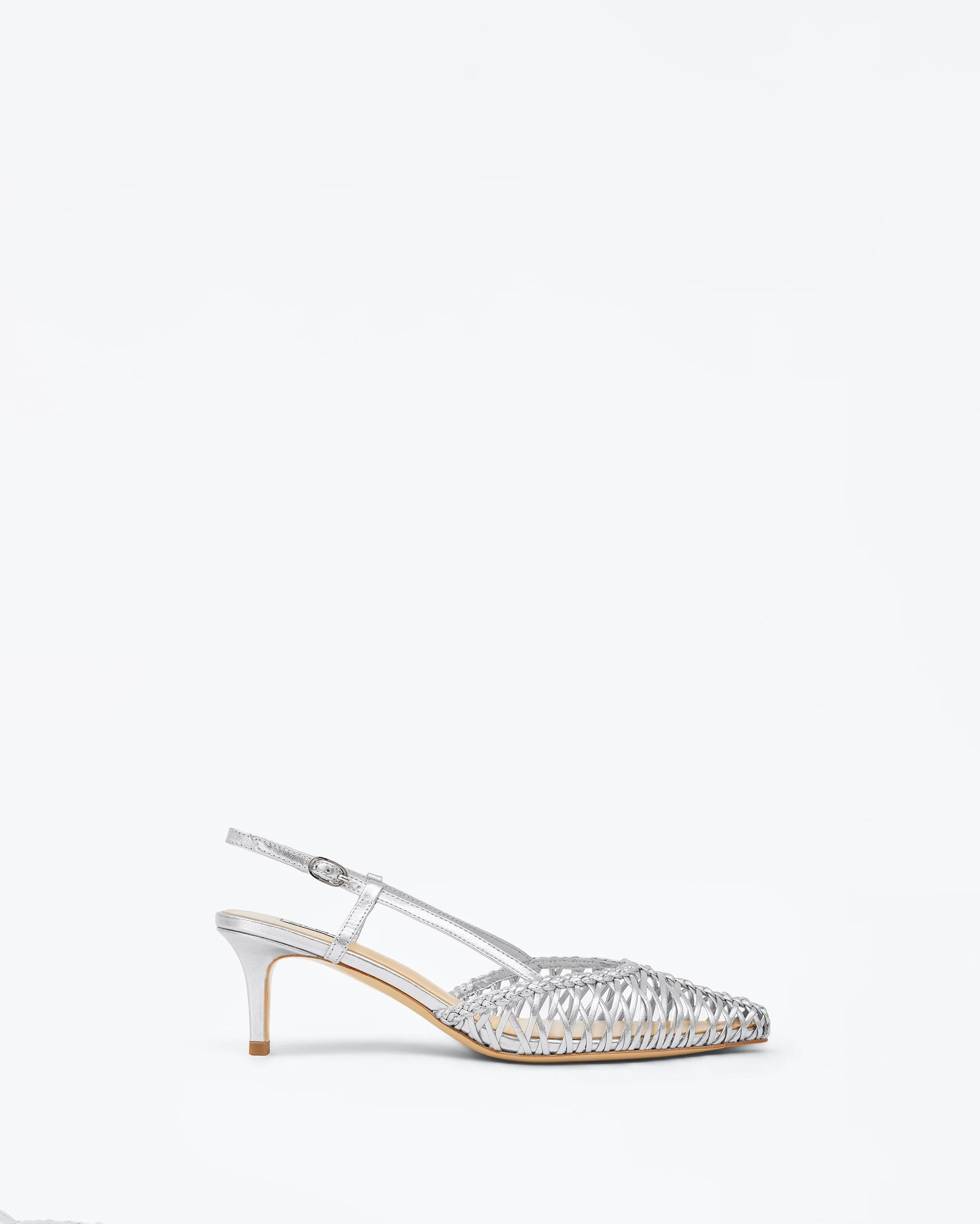 Escarpin sling-back à petit talon et cuir tressé argenté Tessa Silver
