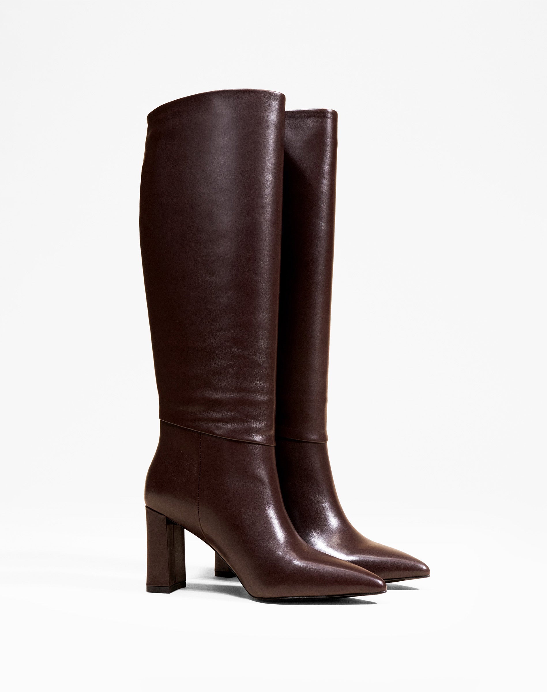BOTTES EN CUIR CHOCOLAT A TALON LARGE TRACEY CHOCOLATE CALF