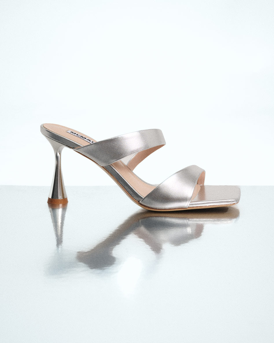 Sandale mule à talon haut et bout carré en cuir doré Tara Silver Nappa