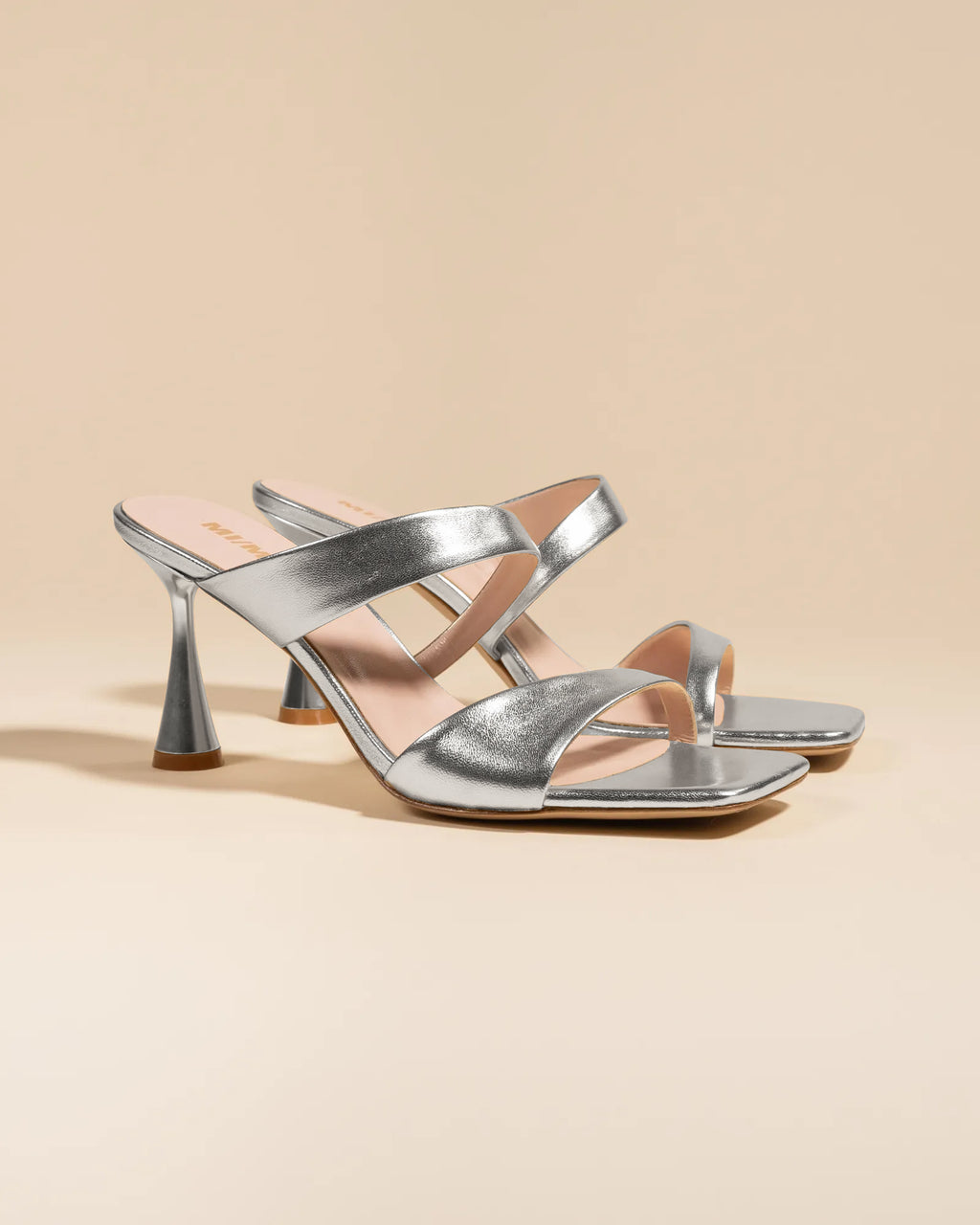 Sandale mule à talon haut et bout carré en cuir doré Tara Silver Nappa