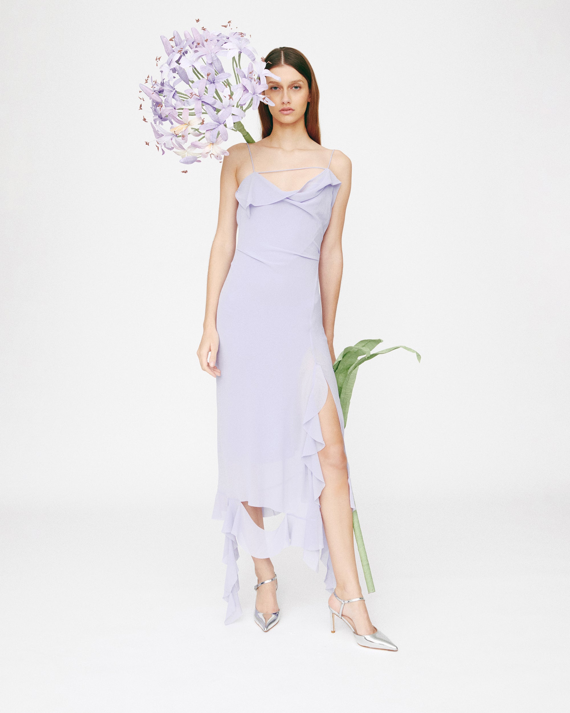 Escarpin sling back à bout pointu et bride en cuir argenté Emy Silver Mirror