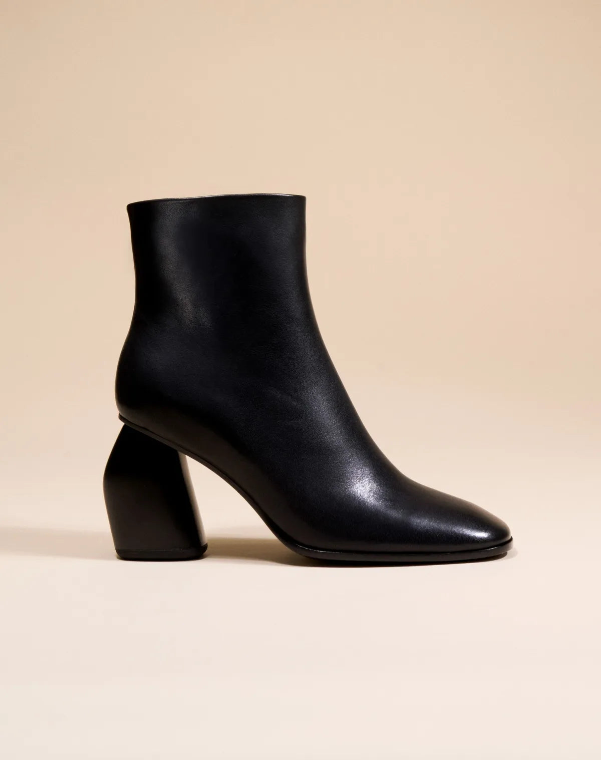 BOTTINES NOIRES A BOUT CARRE ET TALON HAUT RAMS BLACK