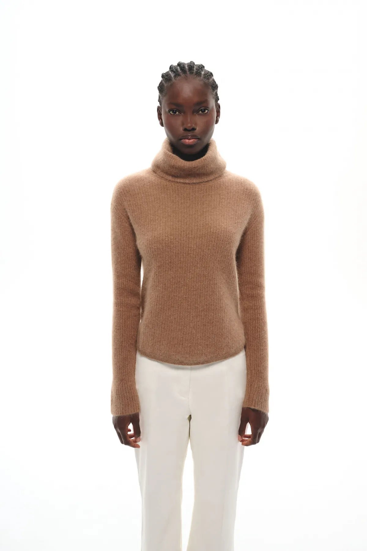 PULL COL ROULE EN MAILLE DE RACCOON DANO MOKA – Mi-Mai Paris