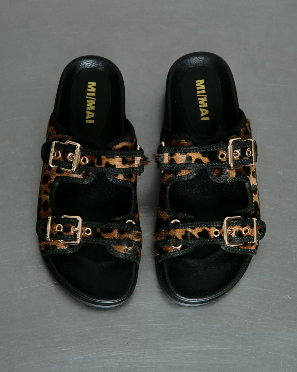 Nu-pied mule à brides et boucles à imprimé léopard Yayoi Leo