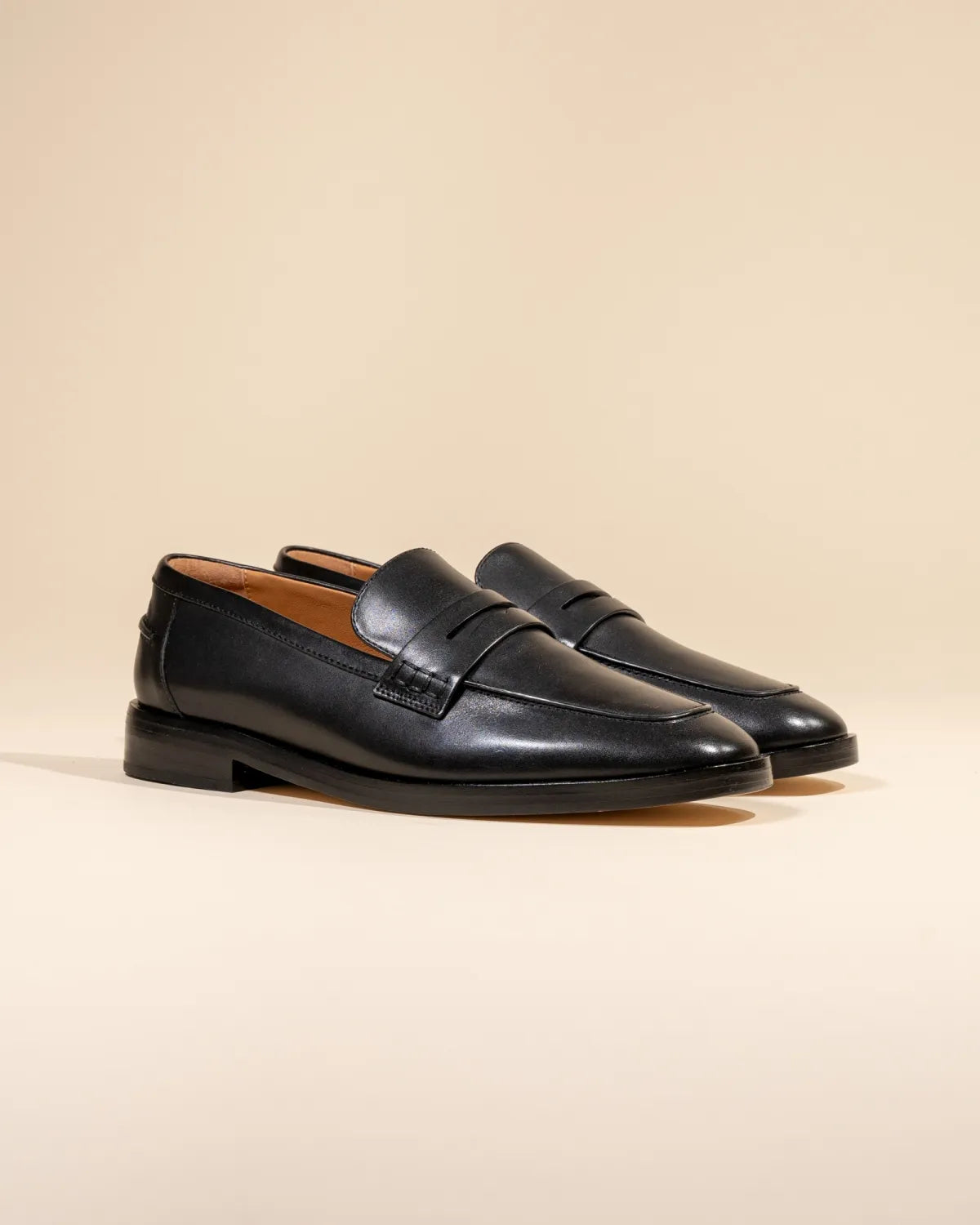 LUCIANO BLACK LEATHER MOCCASINS