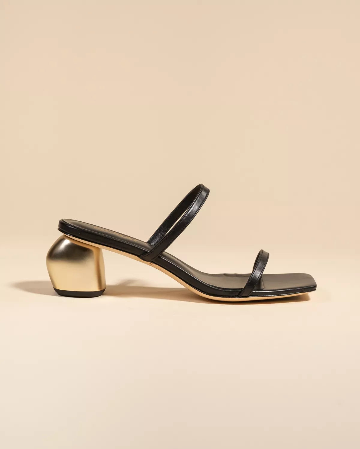 Sandale mule à petit talon doré et brides Tilda Low Black Gold